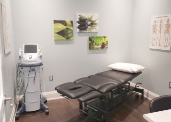 Aurora Chiropraticiens Dr. Marilena Carano, DC - THE WELLNESS GROUP