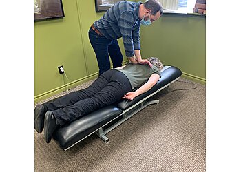 Cambridge Chiropraticiens Dr. Mark Guker, DC - REALIGN LIVING HEALTHY