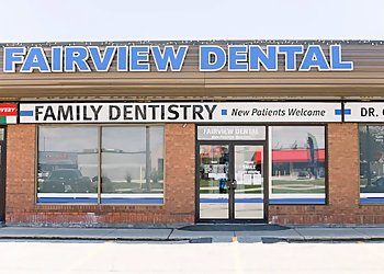 Dr. Mark Munzar - Burlington, ON Cosmetic Dentists - Clinic Exterior Image