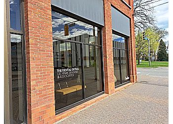 Sault Ste Marie Dentistes Dr. Mark Santana - THE DENTAL OFFICE