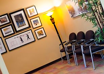 Dr. Marshall Clarke - Sudbury, ON Dentistes Cosmétiques - Reception Area Image