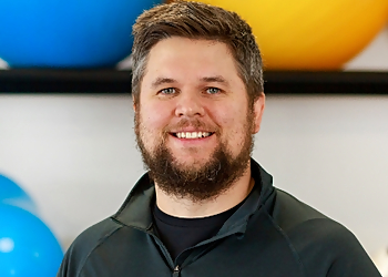 Dr. Matthew McCabe - PEACH PHYSIOTHERAPY & WELLNESS CENTRE - Chatham, ON Chiropractors - Doctor Portrait Image