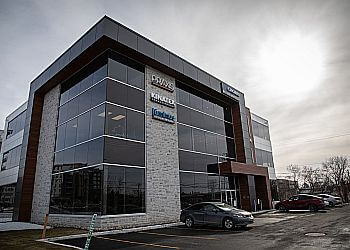 Blainville cosmetic dentist Dr. Matthew Vamvakas - CLINIQUE DENTAIRE LÜMINUS