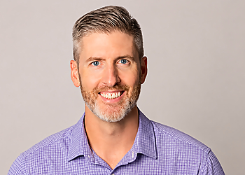 Dr. Mel McManus - TODDLERS TO TEENS DENTAL WINNIPEG Dr. Mel McManus - Winnipeg, MB Children Dentists - Doctor Portrait Image