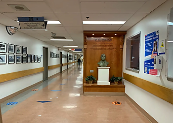 Dr. Michael D. Cusimano - Toronto, ON Neurosurgeons - Hospital Interior Image