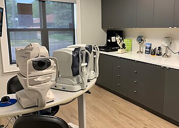 Oshawa Optométristes Pédiatriques Dr. Michael Bryant, B.SC. (HON.), OD - EYE SEE OPTOMETRY