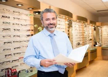 Vaughan pediatric optometrist Dr. Mimmo Gagliardi, OD - EYES ON WESTON 