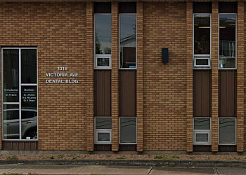 Thunder Bay orthodontist Dr. Molly Gareh - THUNDER BAY ORTHODONTICS