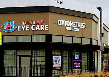 Brampton Optométristes Pédiatriques Dr. Mridu Chaudhry, OD - DIVINE EYE CARE