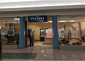 Gatineau optometrist Dr. Nada Ghazal, OD - VISIQUE GATINEAU