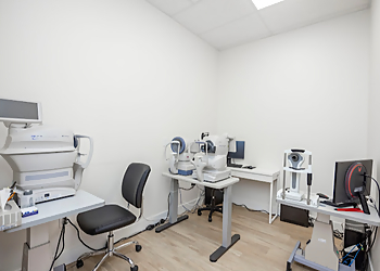 Richmond Hill optometrist Dr. Nan Jiang, OD - RICHMOND HILL EYE CLINIC