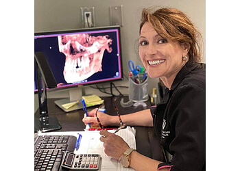 Quebec cosmetic dentist Dre. Nathalie Vachon - Institut Dentaire Grande Allée