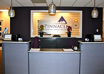 Dr. Negin Ghiabi - Halifax, NS Dentistes Enfants - Reception Area Image