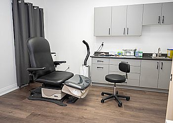 Mississauga Podologues Neha Arora - MEDIFEET CLINIC & ORTHOTICS CENTRE