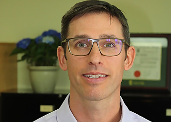 Dr. Nik Dukovac - FAIRWAY CHIROPRACTIC CENTRE - Kitchener, ON Chiropractors - Doctor Portrait Image