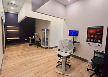 Dr. Norma Davis, OD - Sarnia, ON Pediatric Optometrists - Interior Image
