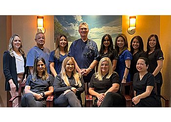 Burnaby cosmetic dentist Dr. Peter A. Balogh - VANCOUVER CENTRE FOR COSMETIC AND IMPLANT DENTISTRY