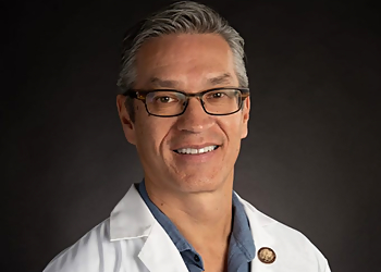Dr. Paul Kim - THE OTTAWA HOSPITAL Dr. Paul Kim - Ottawa, ON Orthopedics - Doctor Portrait Image