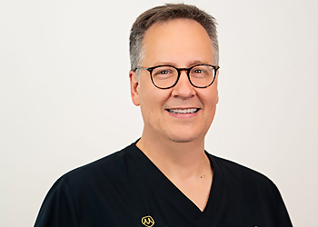 Dr. Paul Ouellette - LES CLINIQUES MAROIS Dr. Paul Ouellette - Longueuil, QC Urologists - Doctor Portrait Image