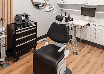 Chilliwack cosmetic dentist Dr. Payam Eslami - VALLEY FAMILY DENTISTRY