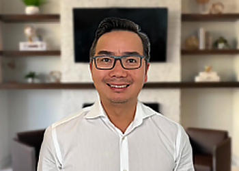 Dr. Peter X. Phan - TRICITY ORTHODONTICS Dr. Peter X. Phan - TRICITY ORTHODONTICS - Kitchener, ON Orthodontistes - Doctor Portrait Image