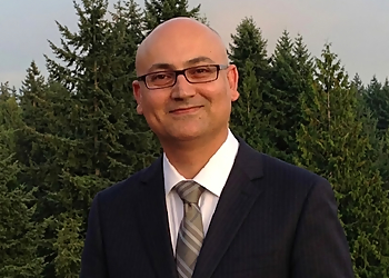 Dr. Peyman Khademi, DC - WESTVIEW CHIROPRACTIC AND WELLNESS CENTRE Dr. Peyman Khademi, DC - WESTVIEW CHIROPRACTIC AND WELLNESS CENTRE - North Vancouver, BC Chiropractors - Doctor Portrait Image