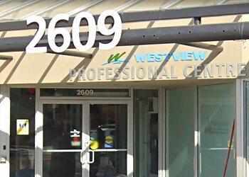 North Vancouver Chiropraticiens Dr. Peyman Khademi, DC - WESTVIEW CHIROPRACTIC AND WELLNESS CENTRE