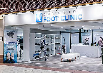 Piyush Jadav , D.Ch - DOWNTOWN FOOT CLINIC - Toronto, ON Podologues - Clinic Entrance Image