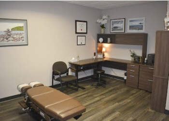 Thunder Bay Chiropraticiens Dr. Porter Brown, DC - BROWN CHIROPRACTIC & REHAB