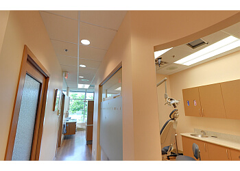 North Vancouver Dentistes Dr. Pouneh Hanjani - HARBOURSIDE DENTAL GROUP