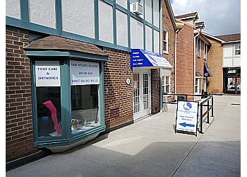 Aurora chiropodist Rabi Ahmadzai - AURORA FAMILY FOOT CLINIC  & ORTHOTICS