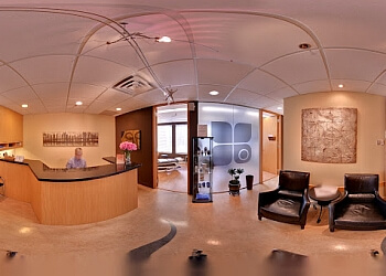 Vancouver chiropractor Dr. Raminder Badyal, DC - DOWNTOWN WELLNESS CENTRE