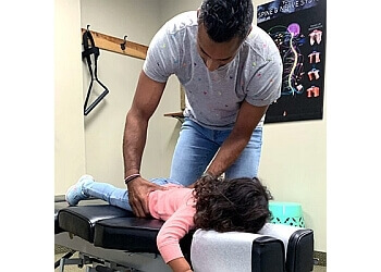 Brampton Chiropraticiens Dr. Raphael, DC - BEYOND WELLNESS CHIROPRACTIC