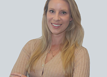 Dr. Rebecca Richard - GUELPH UROLOGY ASSOCIATES Dr. Rebecca Richard - Guelph, ON Urologues - Doctor Portrait Image