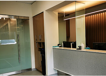 Calgary Radiologues Dr. Robert Davies - CANADIAN DIAGNOSTIC CENTRES