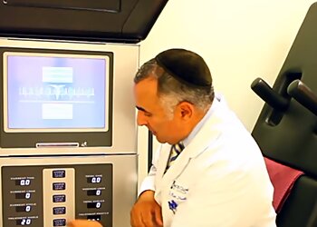 Vaughan chiropractor Dr. Ron Nusbaum, DC - BACK CLINICS OF CANADA