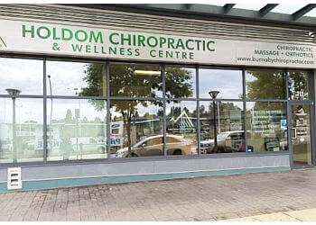 Burnaby chiropractor Dr. Ron Uppal, DC - HOLDOM CHIROPRACTIC & WELLNESS CENTRE
