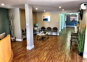Dr. Ryan Coster, DC - CHIRO CLINIC PHYSICAL REHAB & MASSAGE - Moncton, NB Chiropraticiens - Clinic Interior Image