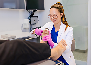 Gatineau podiatrist Dr. Sandra Gendron - Médecine podiatrique du Plateau