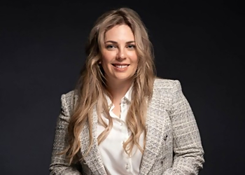 Dr. Sara-Maude Joubert, D.Ps. - LES PSY TRUCS INC. Dr. Sara-Maude Joubert, D.Ps. - LES PSY TRUCS INC. - Shawinigan, QC Mental Health & Counselling - Doctor Portrait Image