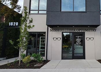 Kelowna pediatric optometrist Dr. Scott Percival, OD - MISSION CREEK OPTOMETRY