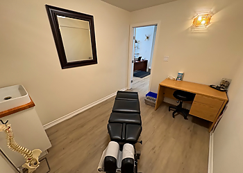 Dr. Sean Francis, DC - KAWARTHA LAKES CHIROPRACTIC - Kawartha Lakes, ON Chiropraticiens - Clinic Interior Image
