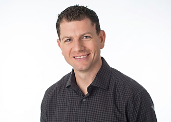 Dr. Sean Francis, DC - KAWARTHA LAKES CHIROPRACTIC Dr. Sean Francis, DC - KAWARTHA LAKES CHIROPRACTIC - Kawartha Lakes, ON Chiropraticiens - Doctor Portrait Image