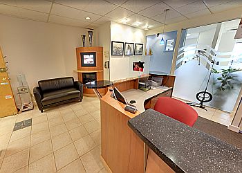 Vancouver Dentistes Cosmétiques Dr. Shahdad Ayoughi - PARKVIEW DENTAL AND IMPLANT CENTRE