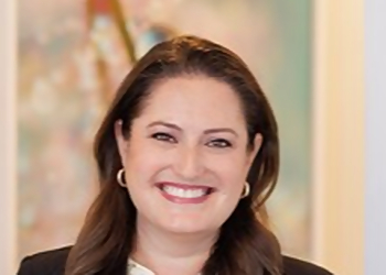 Dr. Shari Borsuk - OTTAWA WEST ORTHODONTICS - Ottawa, ON Orthodontists - Doctor Portrait Image