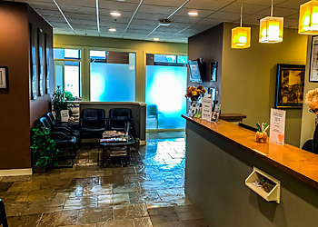 Dr. Shawn King DC, - TAILOR MADE WELLNESS - Sherwood Park, AB Chiropraticiens - Reception Area Image