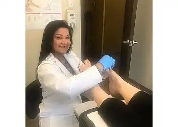 Montreal podiatrist Dr. Shazia Malik - MALIK ADVANCED FOOT CLINIC