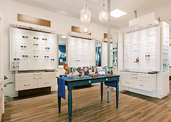 Dr. Shonah Finlay, OD - Grande Prairie, AB Pediatric Optometrists - Interior Image