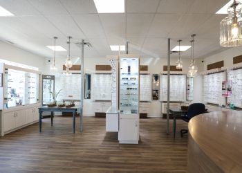 Grande Prairie Optométristes Pédiatriques Dr. Shonah Finlay, OD - DOCTORS EYECARE GRANDE PRAIRIE