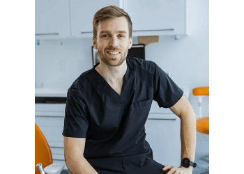 Dr Simon Duranceau Desmarais - Clinique Dentaire De Blainville Inc